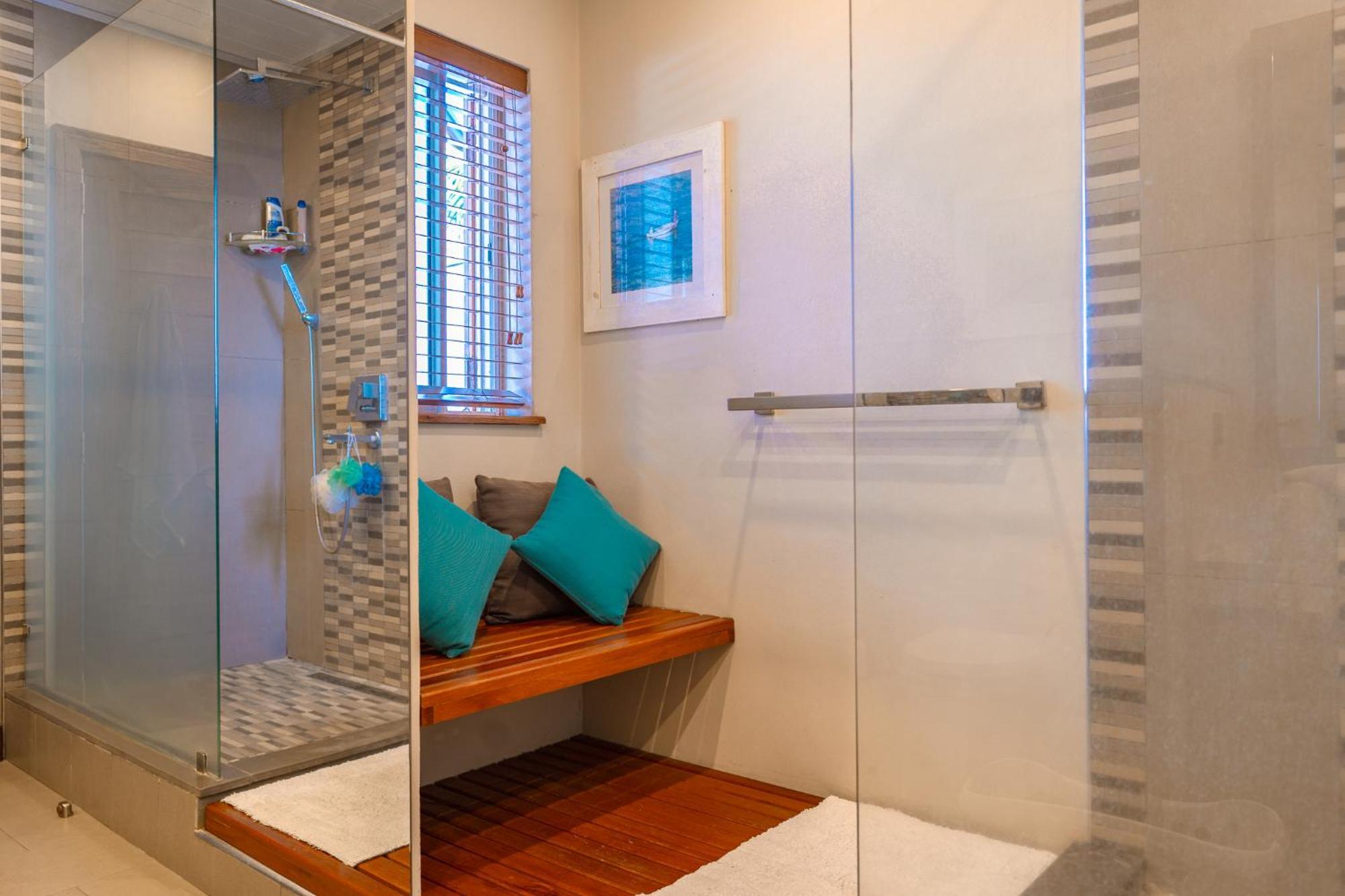 Beachfront Luxurious Stunning Sunset Boulevard Apartment, Гранд-Бэй Экстерьер фото